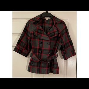 Cute coat with a vintage look.